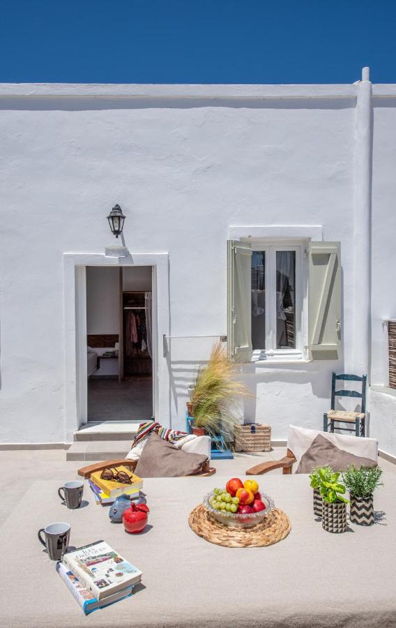 Plakes Sea View Apartment Plaka (Milos) Esterno foto