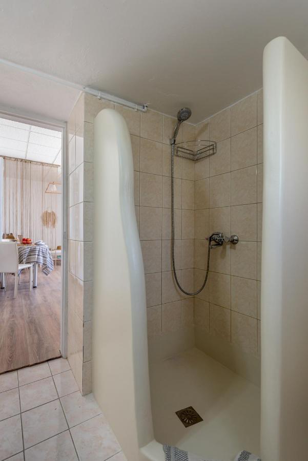 Plakes Sea View Apartment Plaka (Milos) Esterno foto