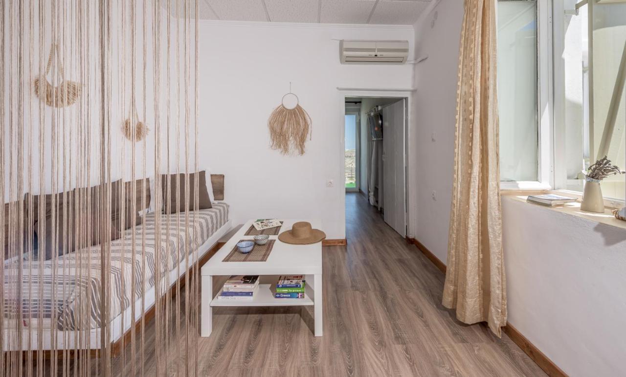 Plakes Sea View Apartment Plaka (Milos) Esterno foto