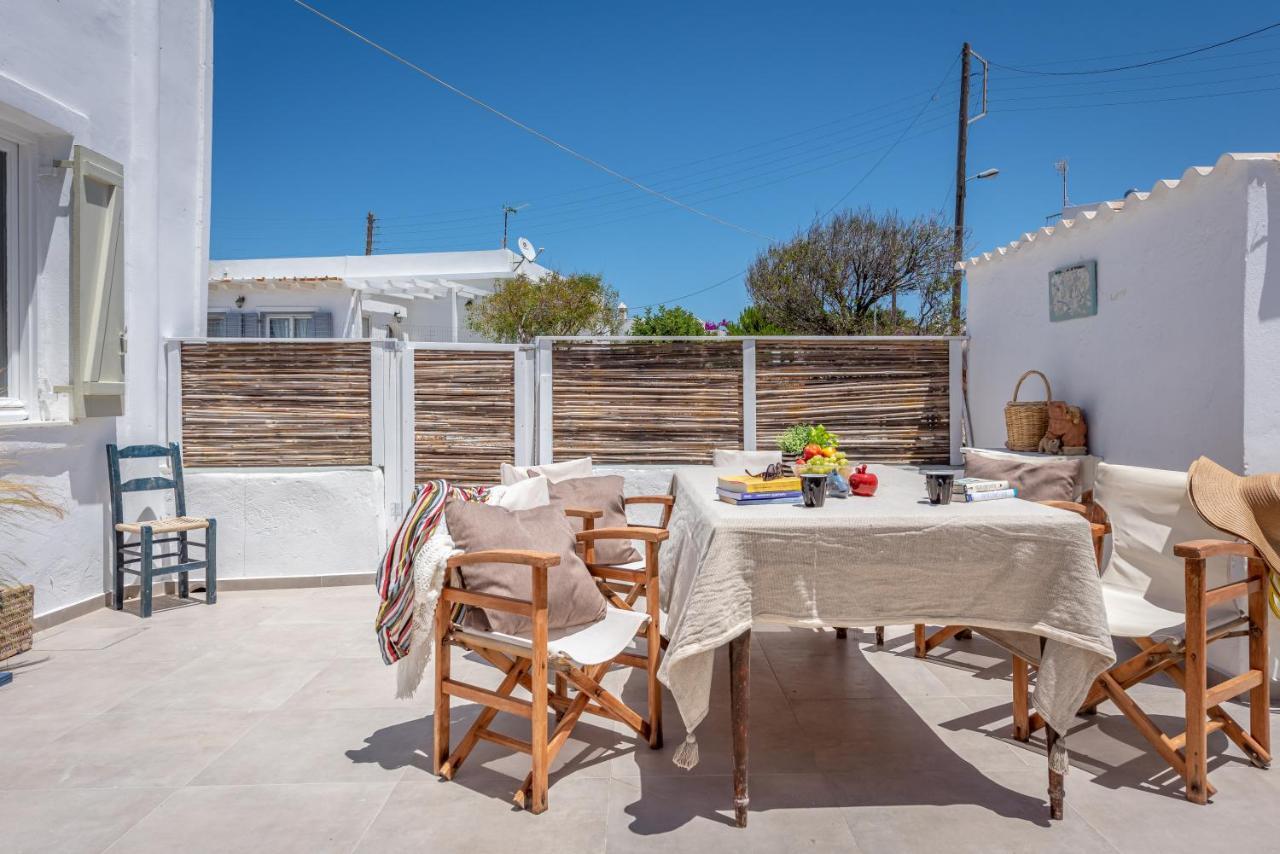 Plakes Sea View Apartment Plaka (Milos) Esterno foto